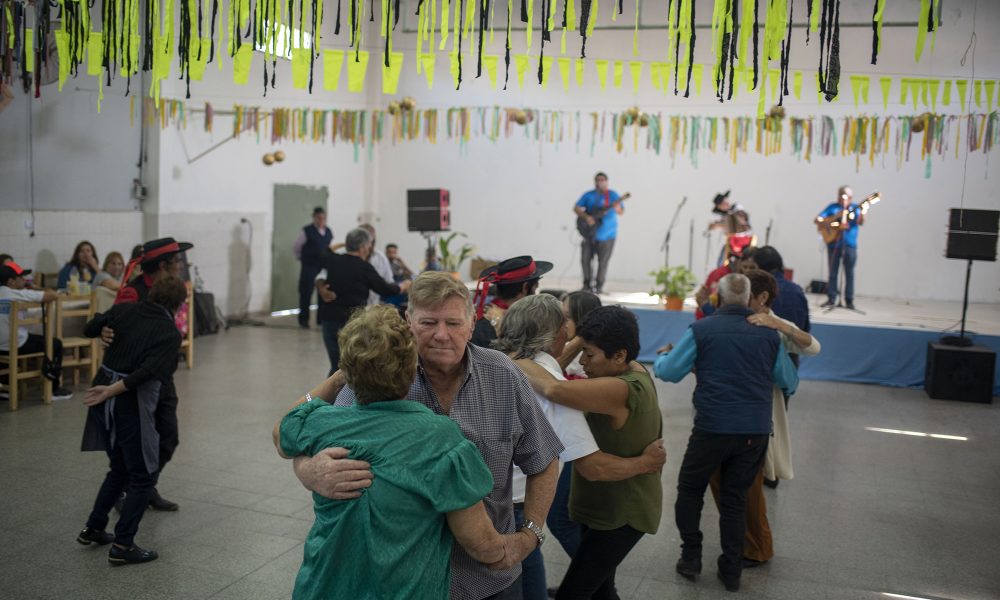 El Intendente Acompa El Aniversario De La Sociedad De Fomento Del